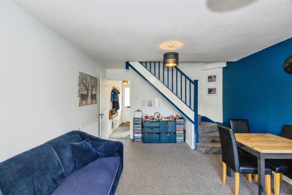 House in Portsmouth - More