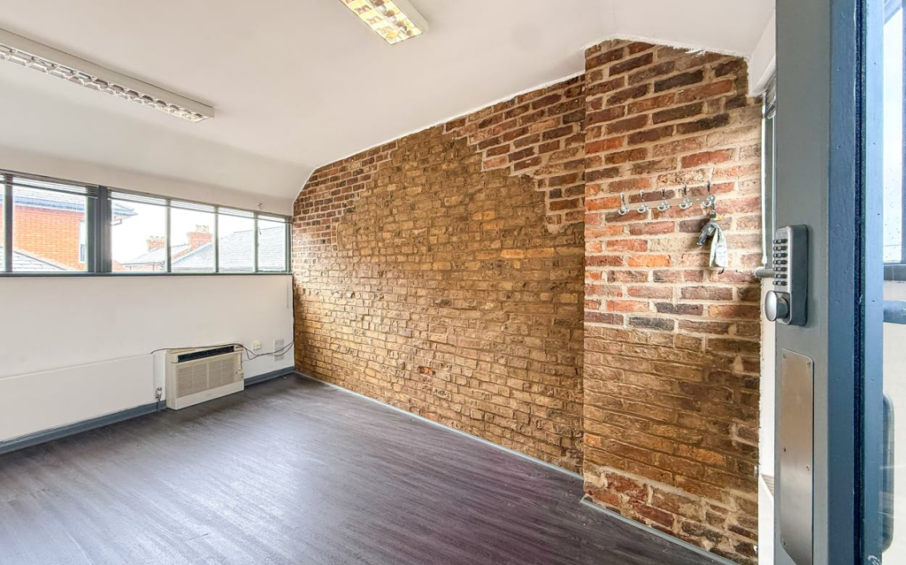 10a-Goose-Green_office-to-let_altrincham-32.png