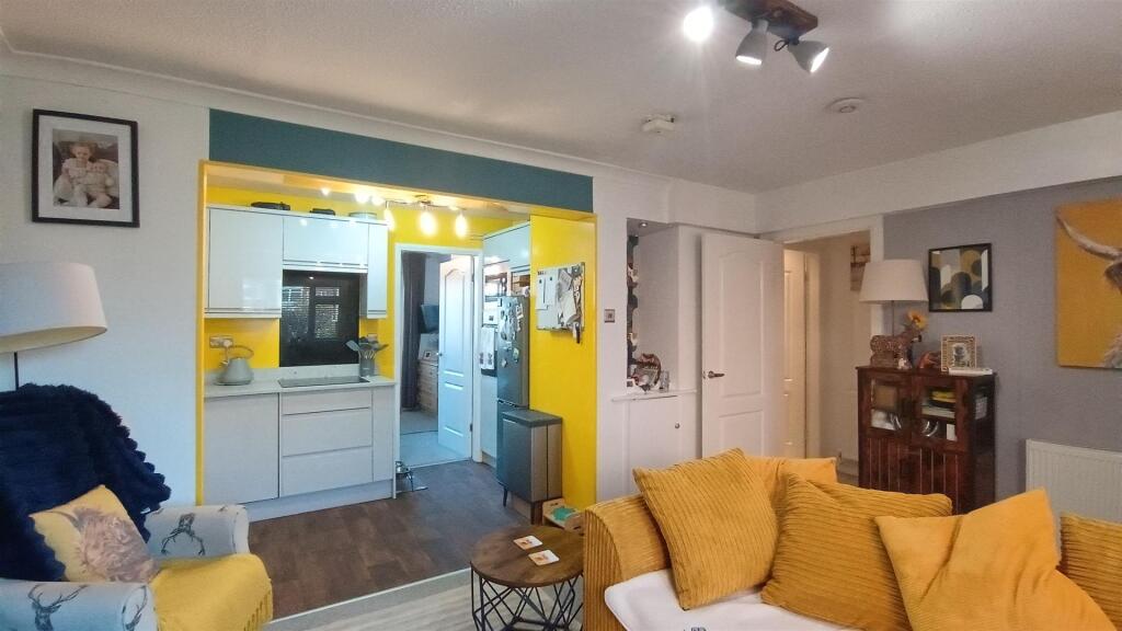 Main image of property: Deansway, Woodloes Park, Warwick