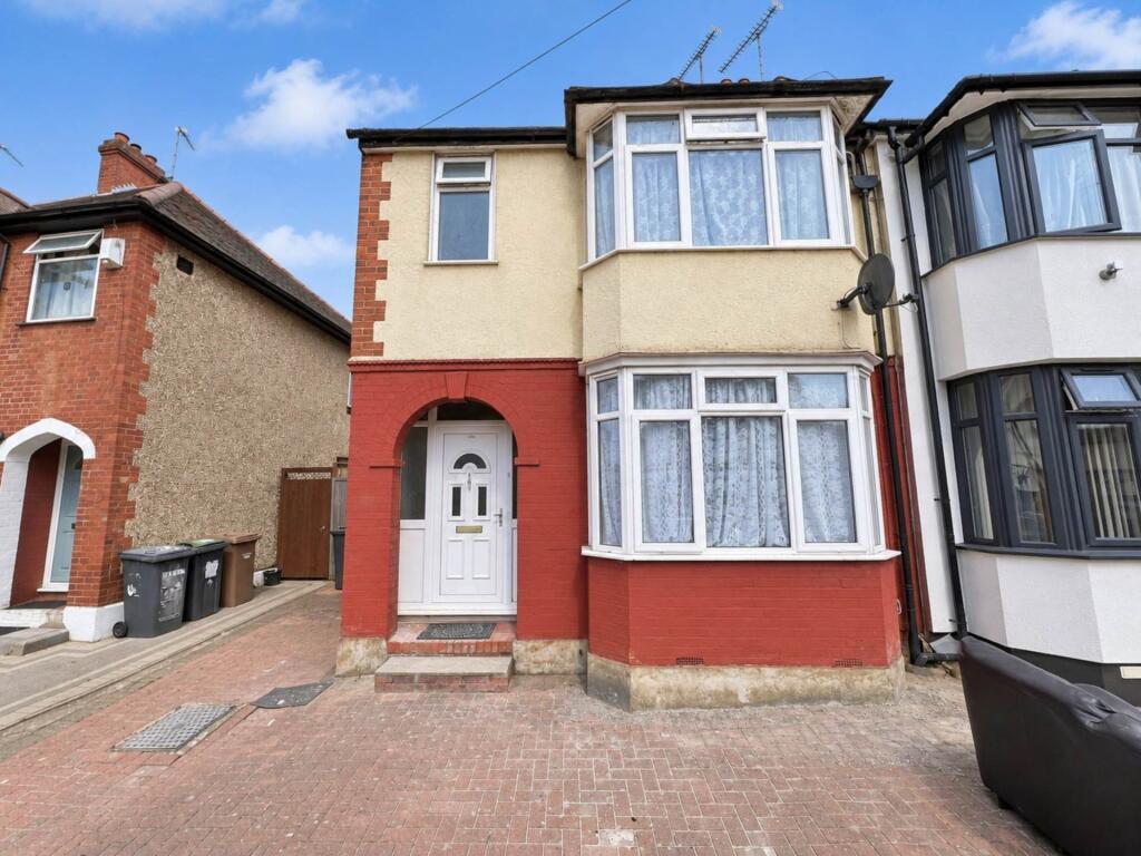 Main image of property: Chester Ave, Luton