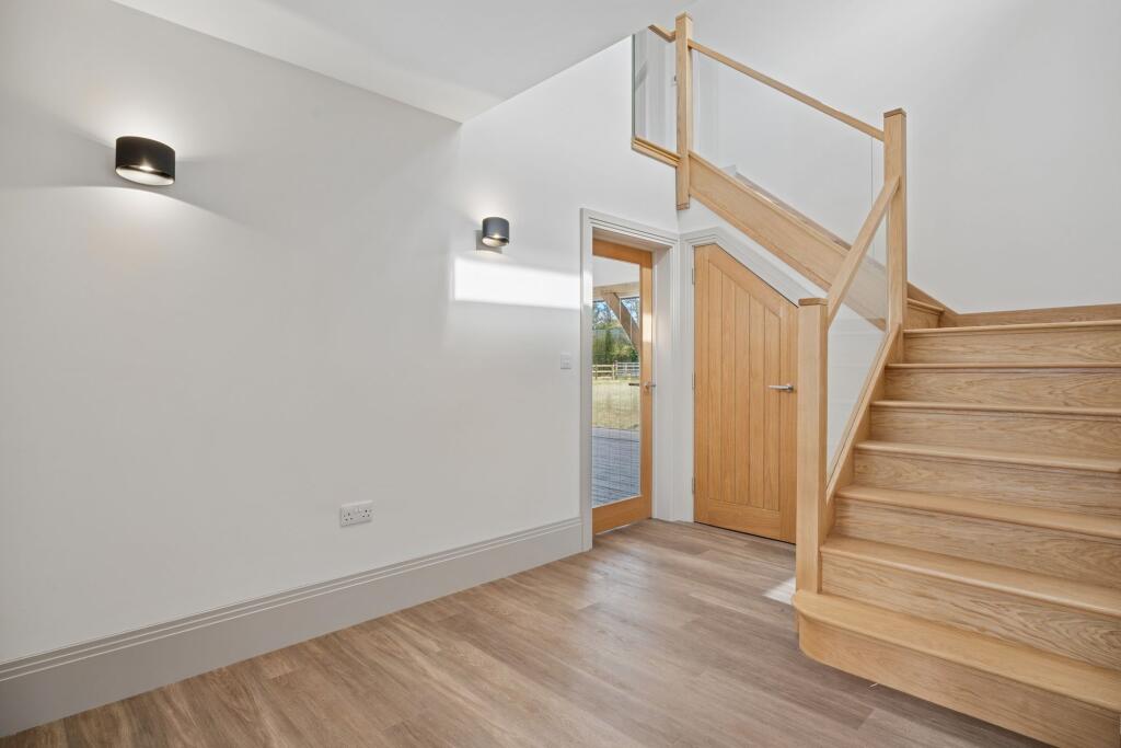 Kennel Lane, Kinsbourne Green, AL5 photo 3