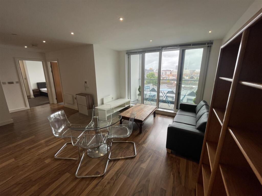 Apartment in Manchester - View 2