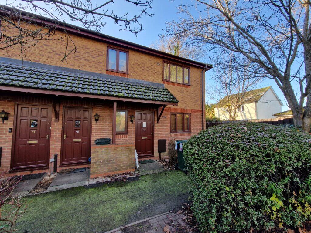 Main image of property: Parklands, Banbury, OXON, OX16