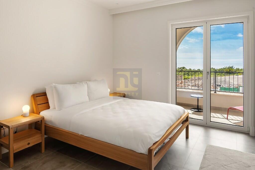 Main image of property: Lustica