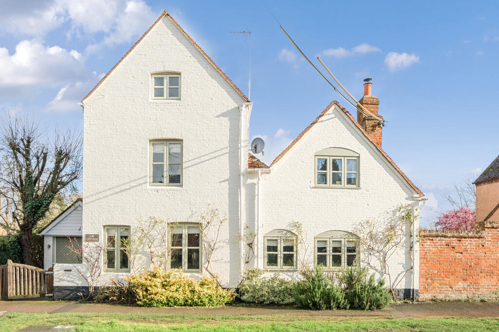 Main image of property: High Street, Abingdon, OX14