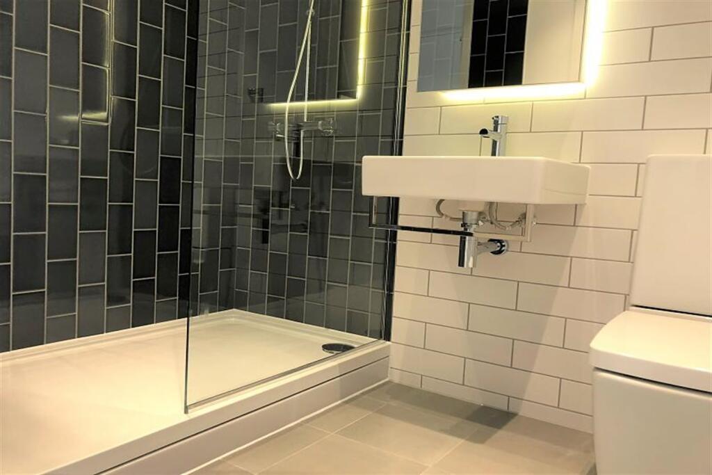 Apartment in London - View 5