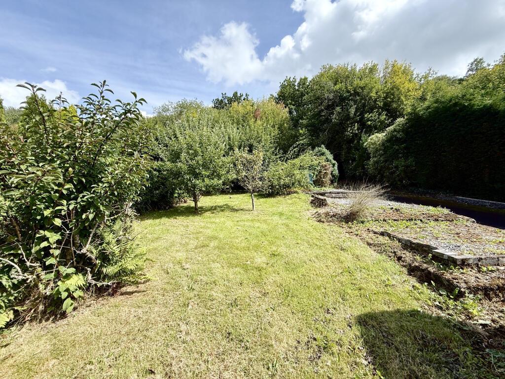 House in Ystradgynlais - More