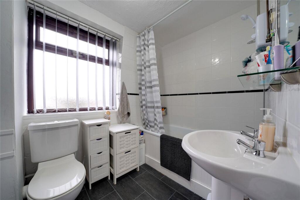 Bunbury Avenue, Mildenhall, Bury St. Edmunds, Suffolk, IP28 photo 4