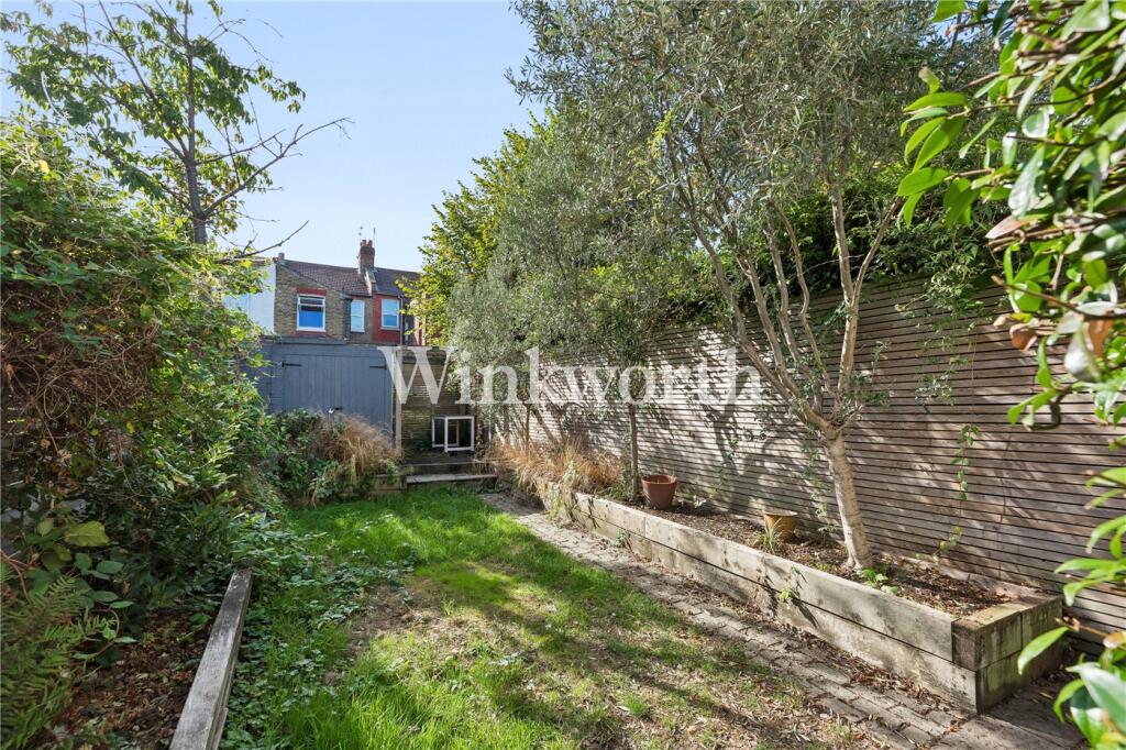 House in London, Harringay Ladder, Harringay - More