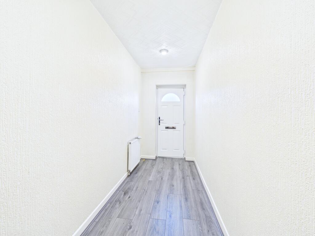 Apartment in Wigan, Scholes Village, Longshoot - View 3