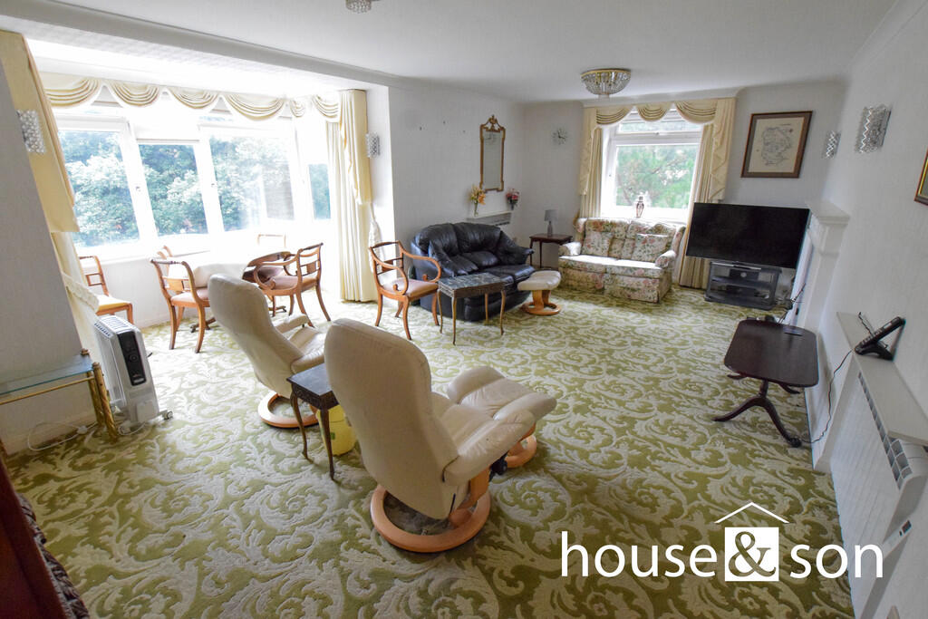 Roslin Hall, 6 Manor Road, East Cliff, Bournemouth, BH1 photo 2