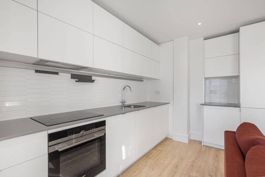 Apartment in Harrow - View 5