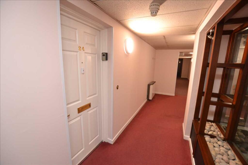 Albion Court, CM2 photo 3