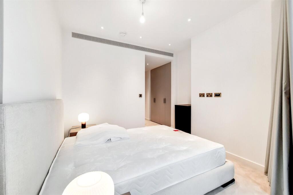 Apartment in London - More