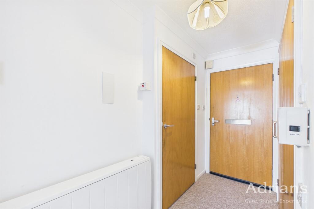 Apartment in Chelmsford, Springfield Park - View 5
