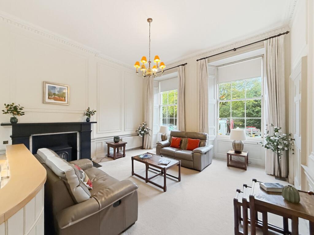 15 (GF) Heriot Row, New Town, Edinburgh, EH3 photo 2