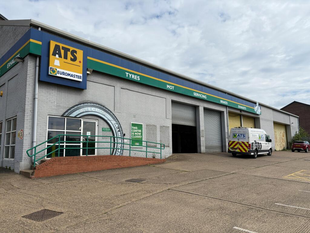 Main image of property: Former ATS Euromaster Northampton, Kingsthorpe Road, Northampton, NN2 6LW