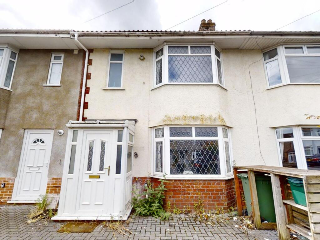 5 bedroom semi-detached house for rent