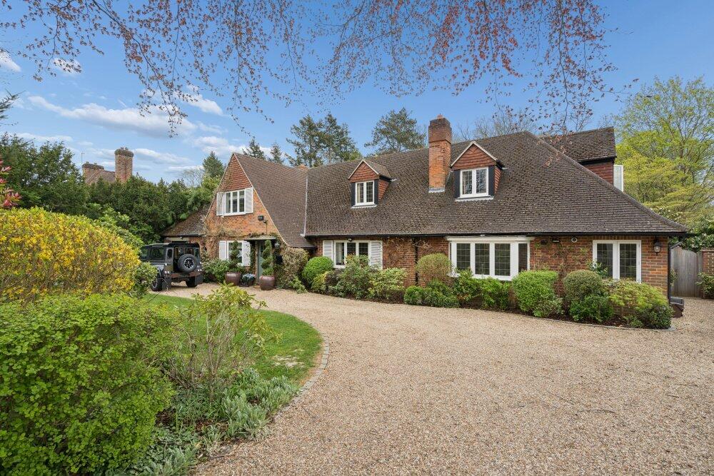 Main image of property: Hillcrest Waye, Gerrards Cross, Buckinghamshire, SL9