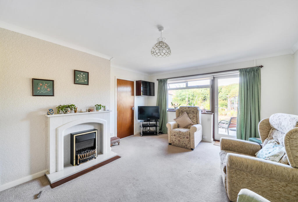House in Tewkesbury, Bishop's Cleeve - View 2