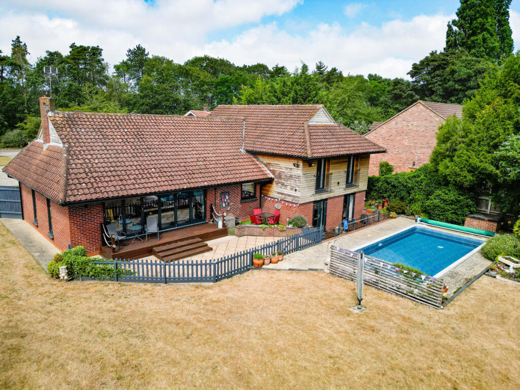Main image of property: New Road, Fritton, Great Yarmouth