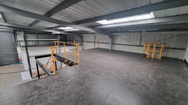 Mezzanine store