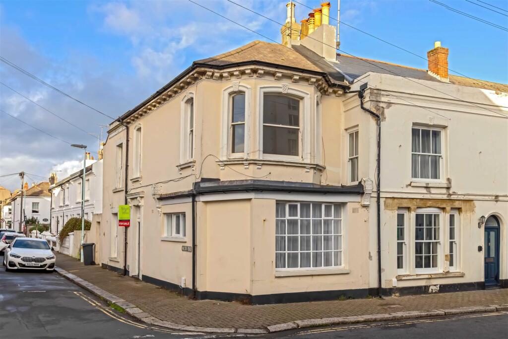 Apartment in Worthing, West Sussex