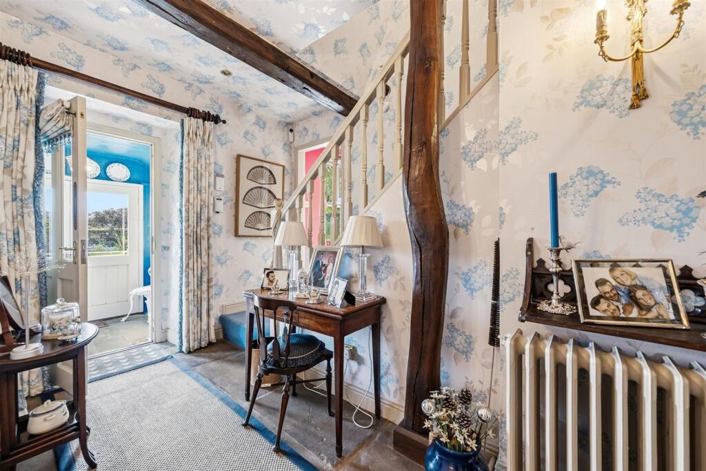 Cross Lane, Monyash, Bakewell - More