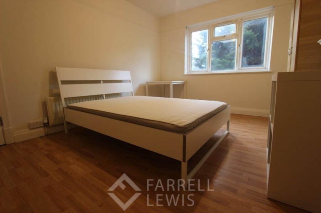 Main image of property: Lovely spacious double room to rent in house share, ALL BILLS INCLUDED