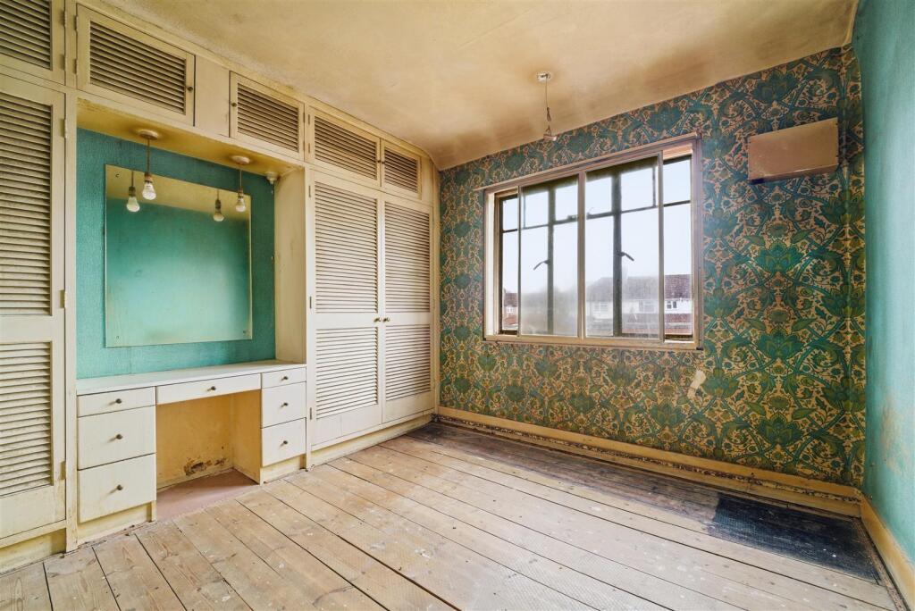 Waye Avenue, Hounslow photo 4