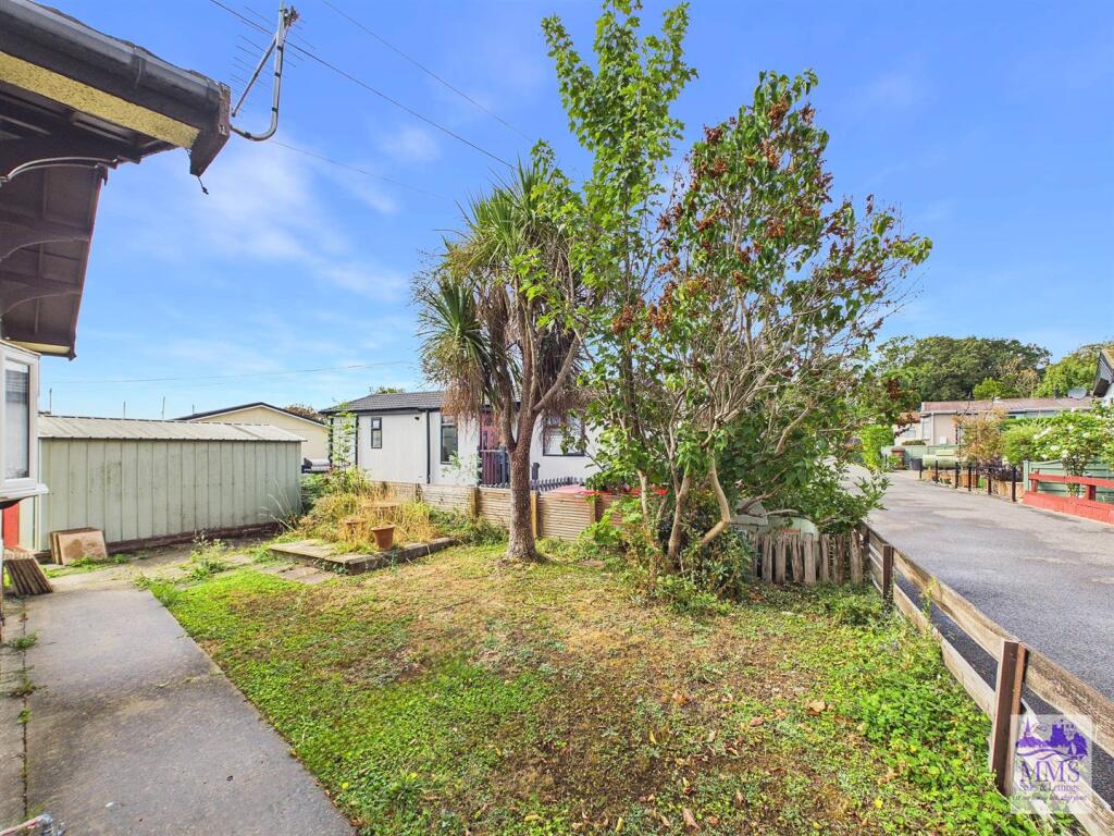 House in Rochester - View 4