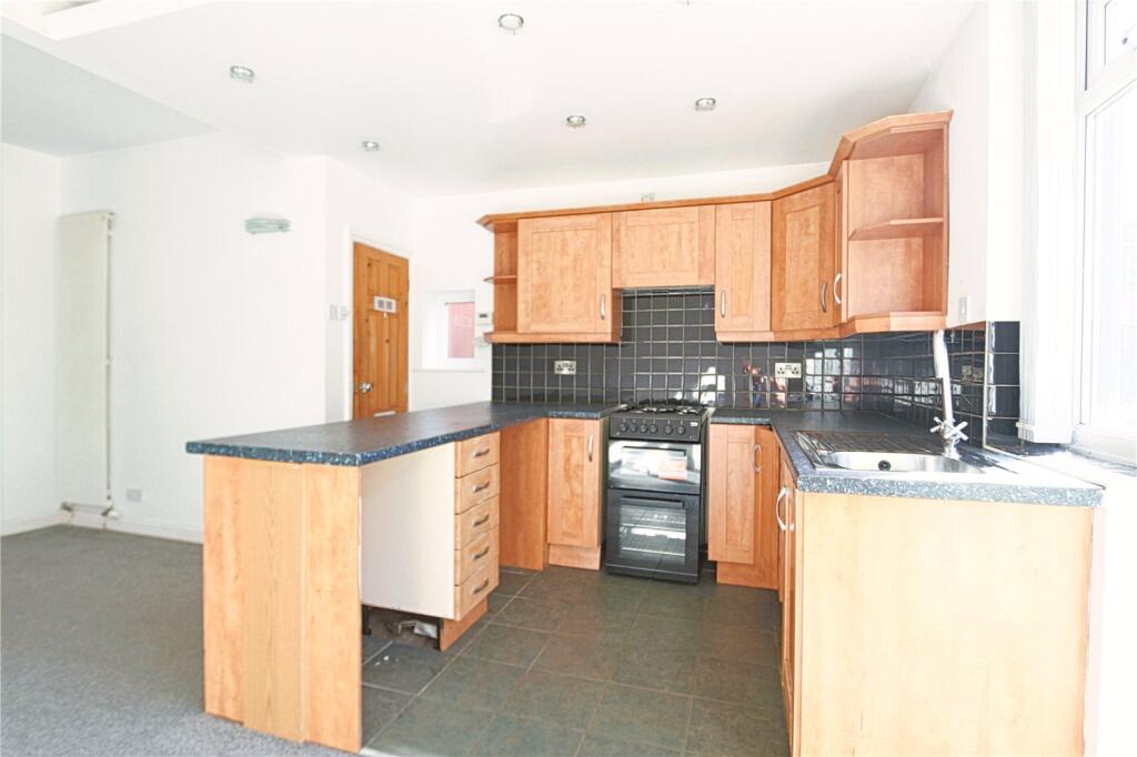 House in Tameside, Greater Manchester - View 4