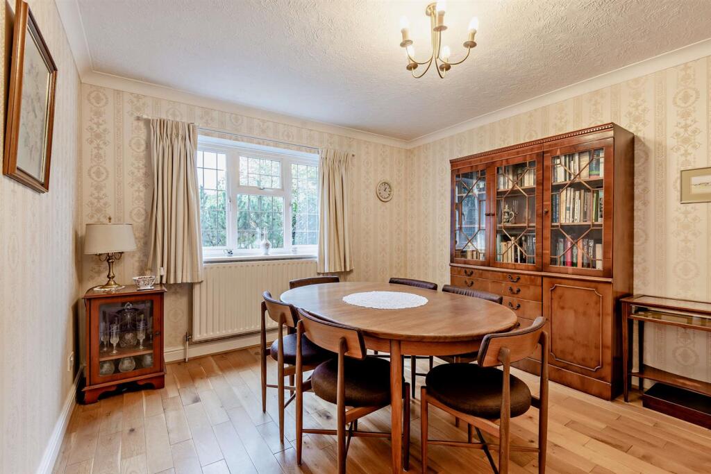 Chestnut Street, Borden, Sittingbourne – další