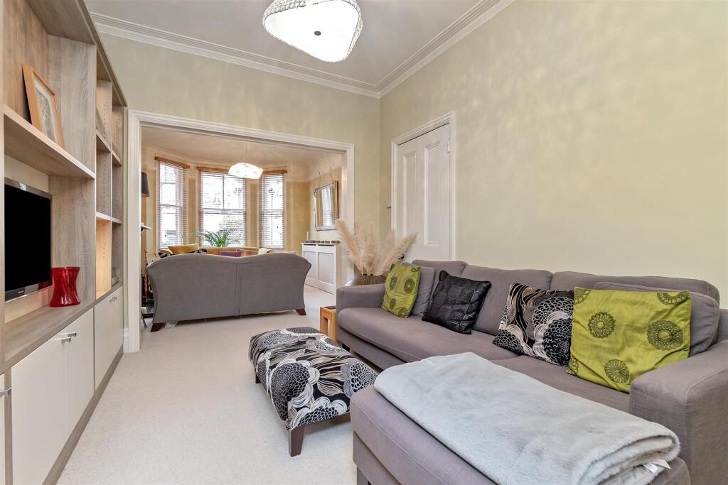 Blandford Road, St. Albans photo 4
