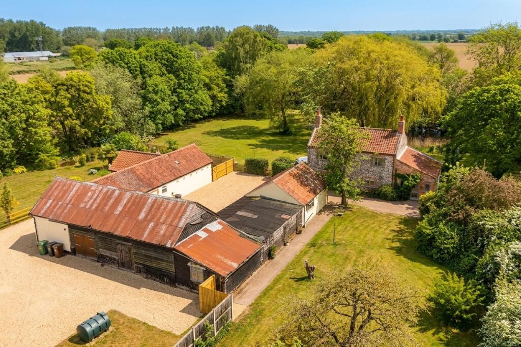 5-bed detached on Thetford Road, South Lopham, Diss, £725,000