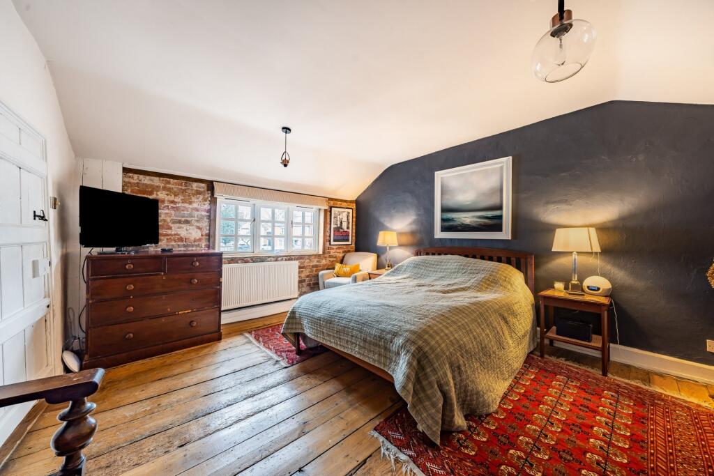 House in Bierton, Buckinghamshire - More