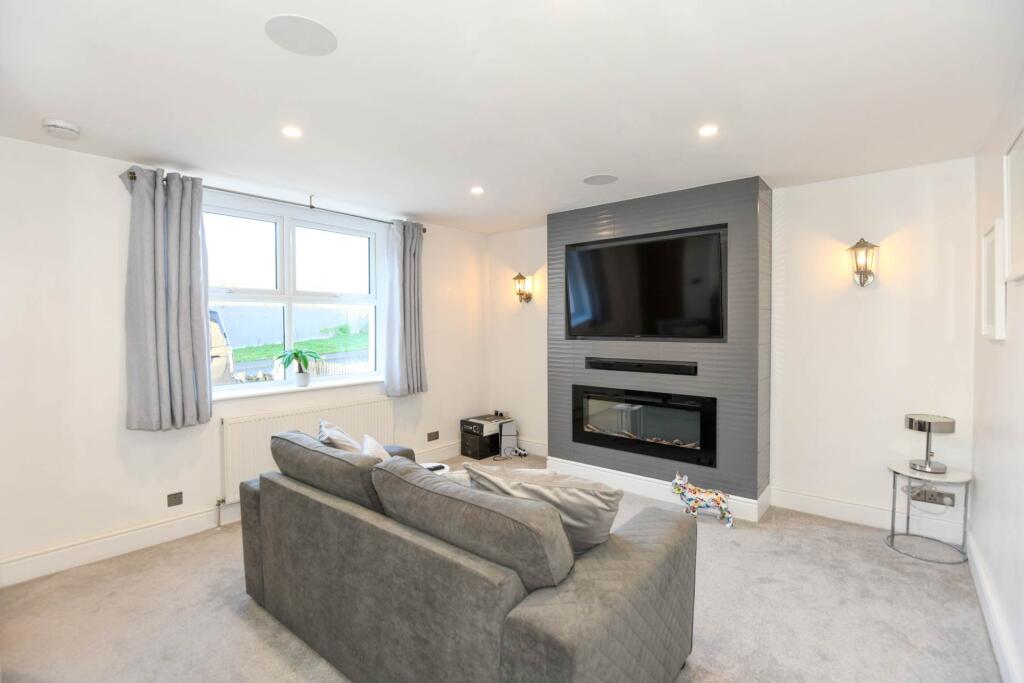 Additional image 3 of Vallis Road, Frome