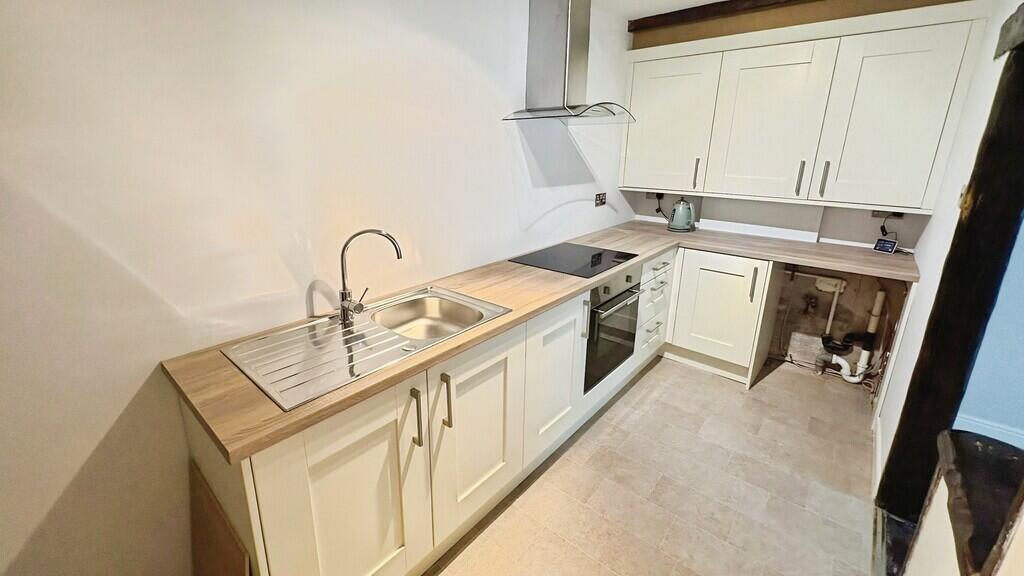 House in Bradford, Keighley - View 3