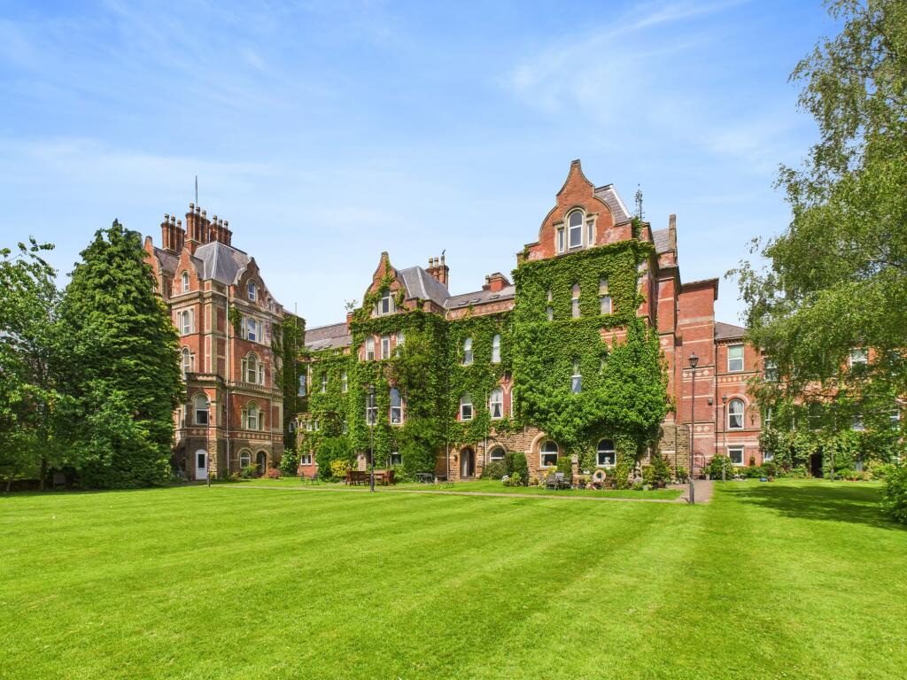 Main image of property: Hine Hall, Nottingham