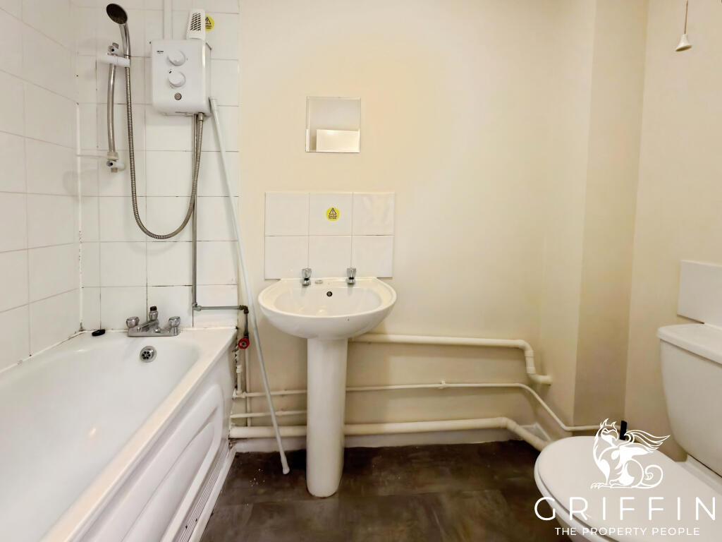 Apartment in Romford - More