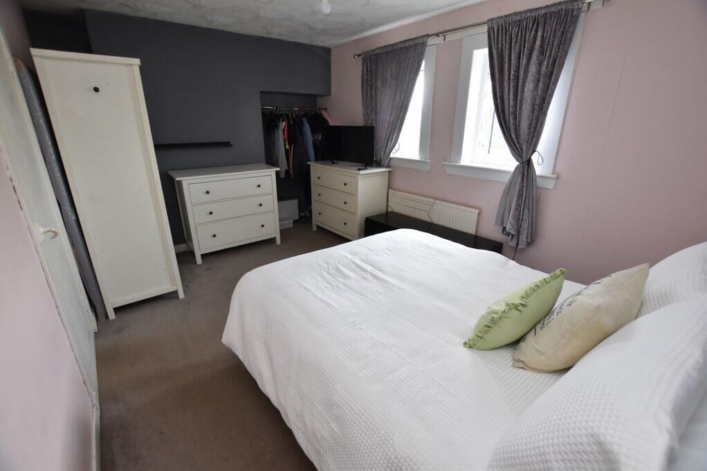 Apartment in Paisley - More