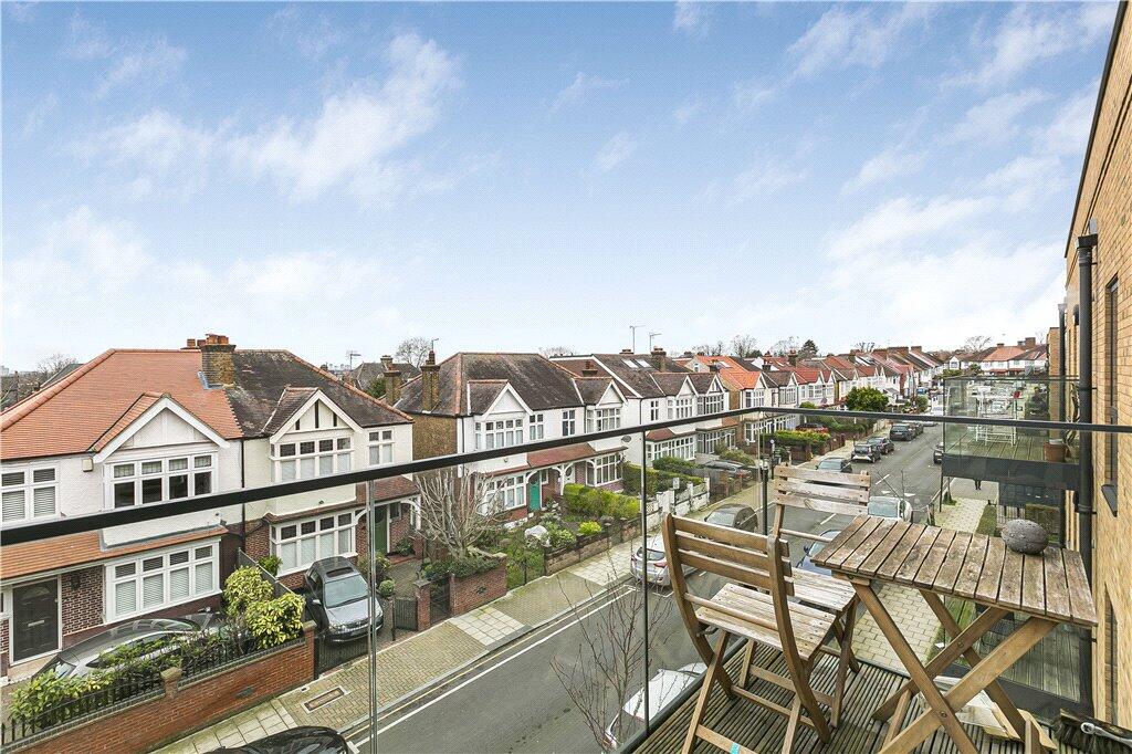 Apartment in London - View 5
