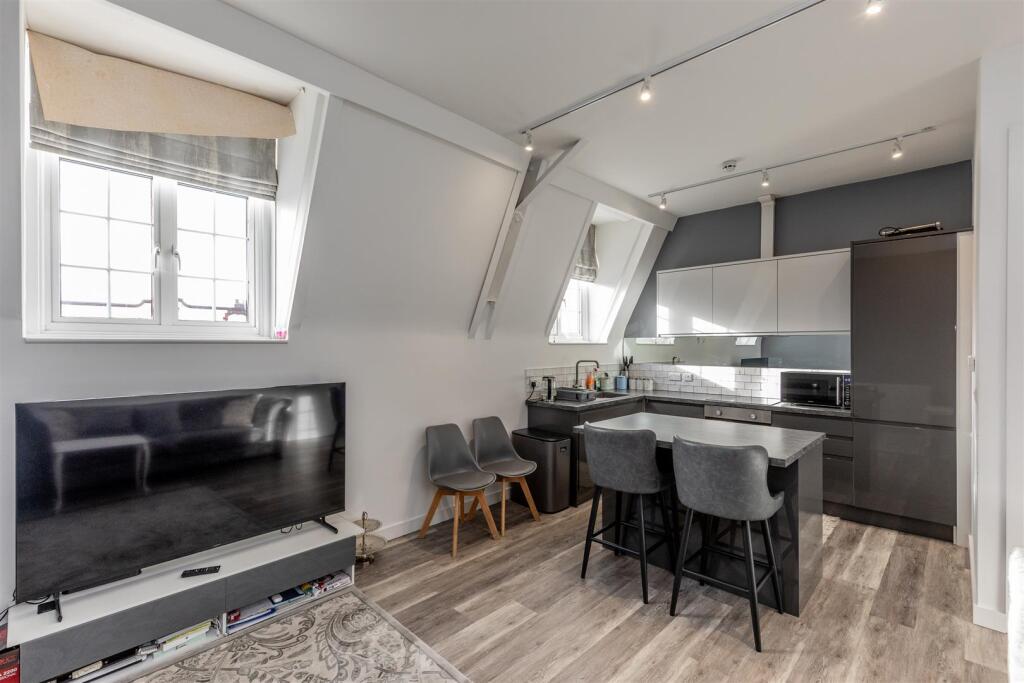 Main image of property: Smyths Close, Avonmouth, Bristol