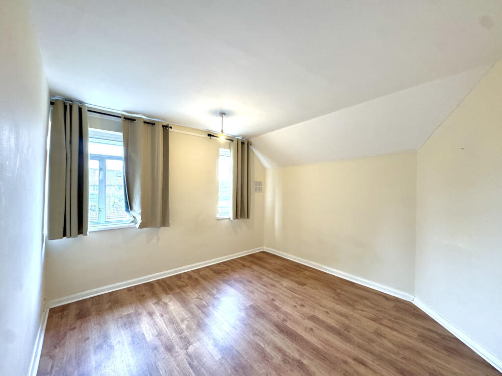 House in Southall - View 5
