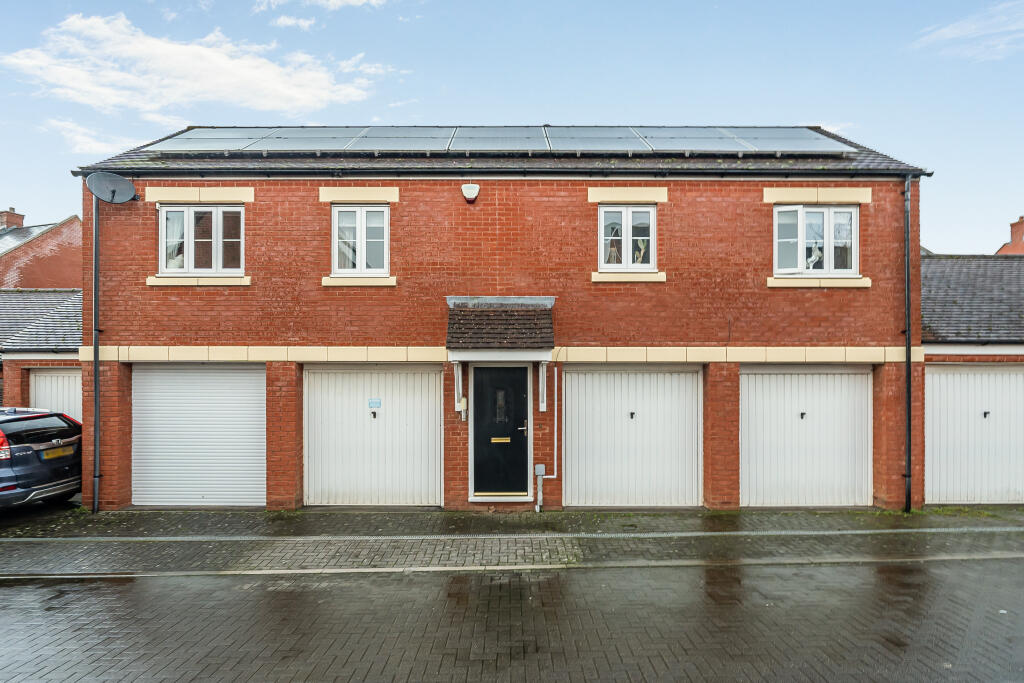 2-bed house on Dydale Road, Taw Hill, Swindon, SN25 1XD, £230,000