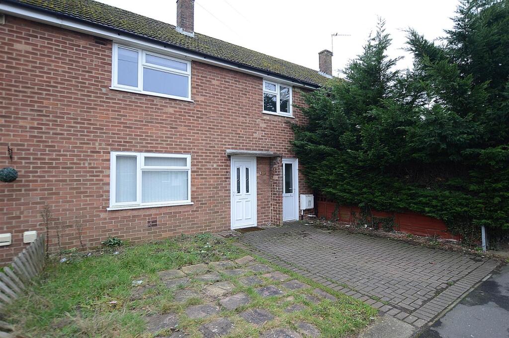 3-bed terraced on 4 Wesselow Road, Coningsby, £155,000