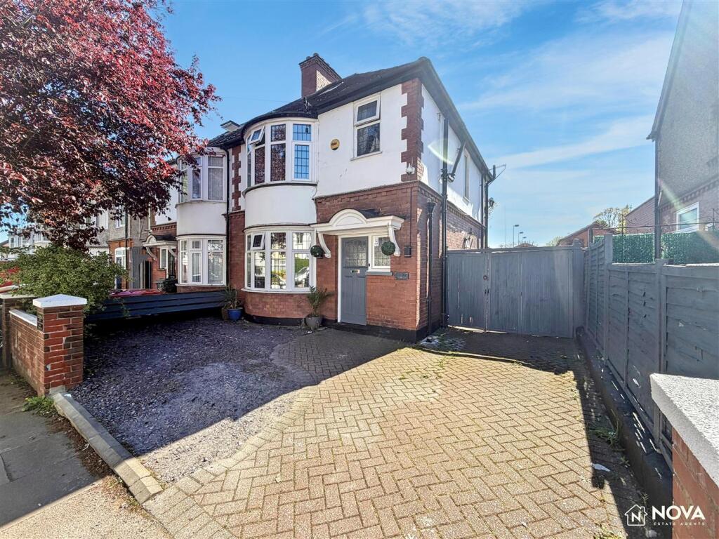 Main image of property: Alexandra Avenue, Luton