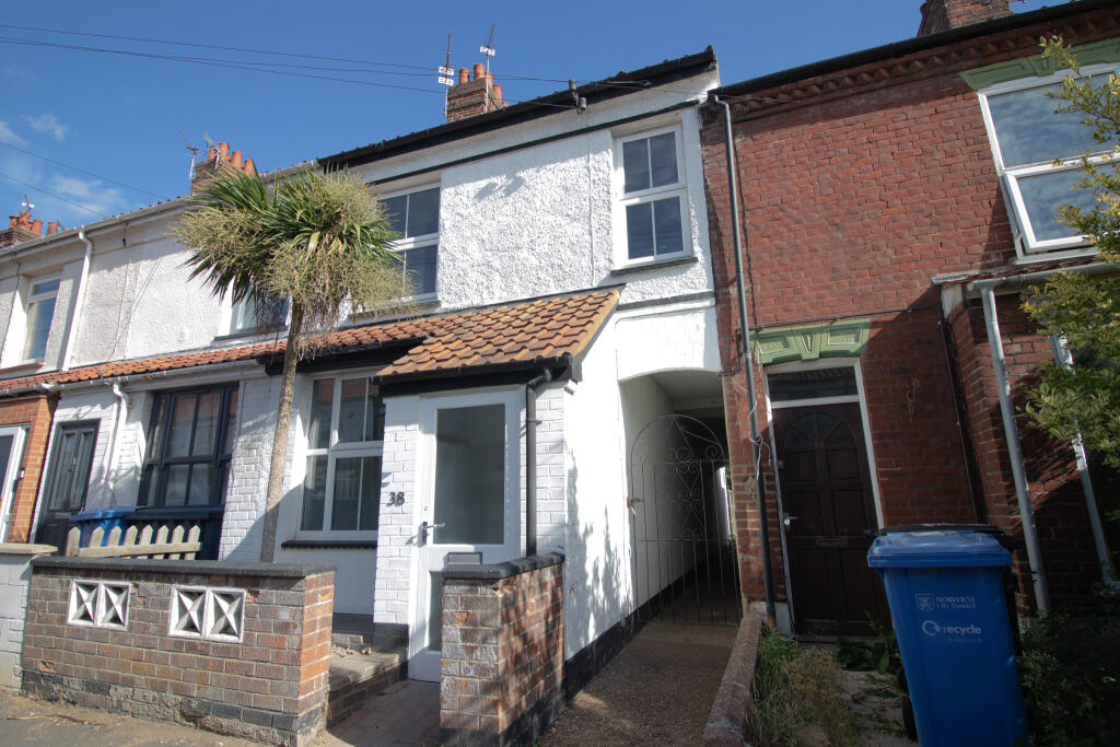 Main image of property: Vincent Road,
Norwich,
NR1 4HH