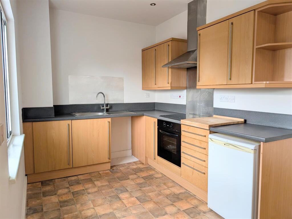 Apartment in Shrewsbury - View 3