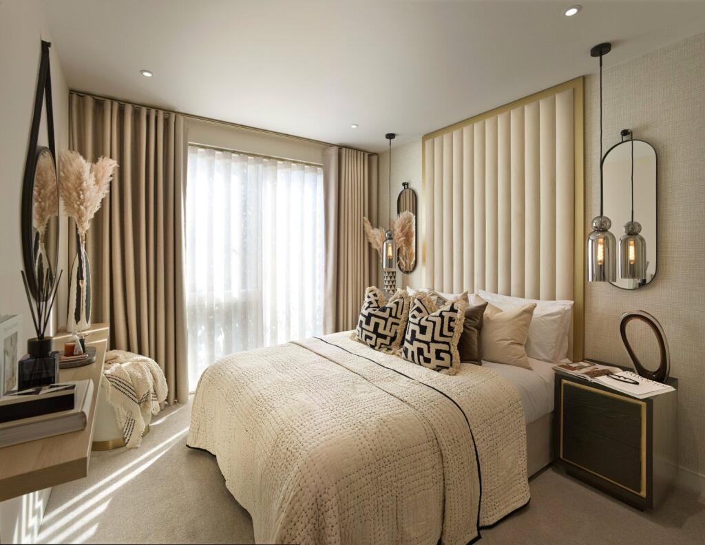 Apartment in Southall - More